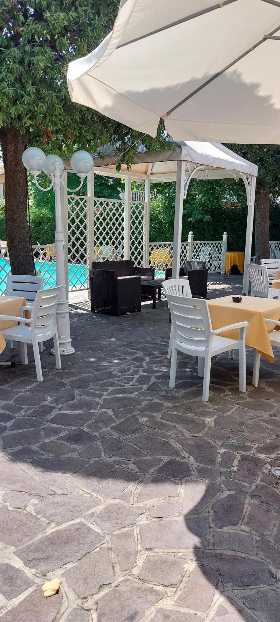 Hotel Garden B&B Marotta Exterior foto