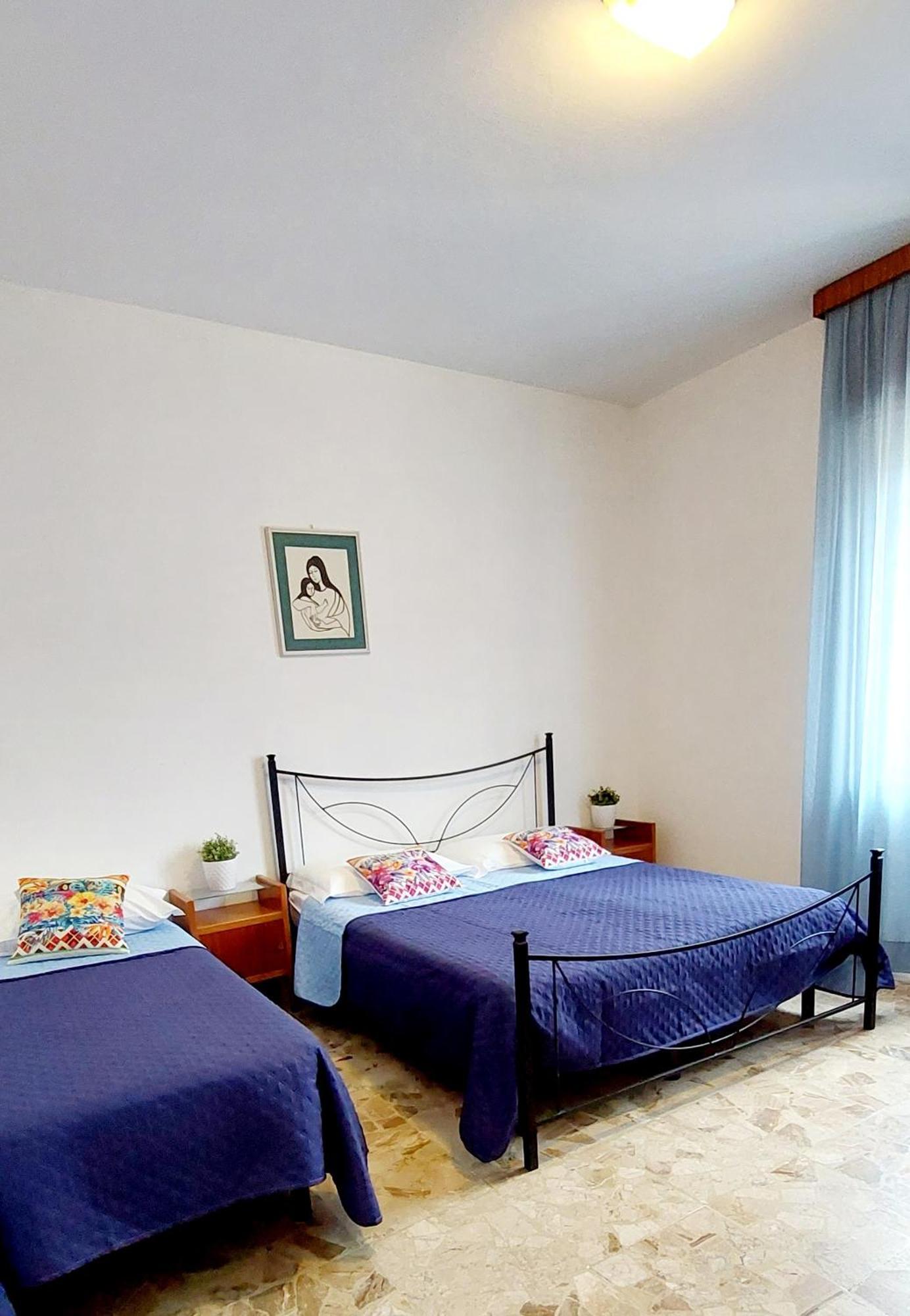 Hotel Garden B&B Marotta Habitación foto